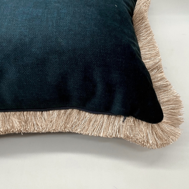 cuscino-con-frange_blu profondo_02